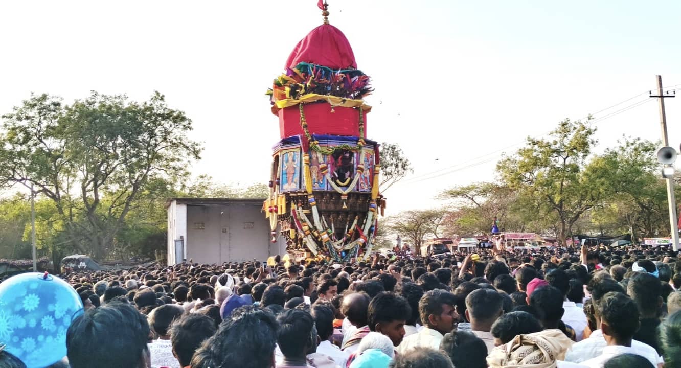 ಮಡ್ರಳ್ಳಿ ಶ್ರೀ ಚೌಡೇಶ್ವರಿ ದೇವಿ ರಥೋತ್ಸವಕ್ಕೆ ಹರಿದು ಬಂದ ಜನಸಾಗರ 